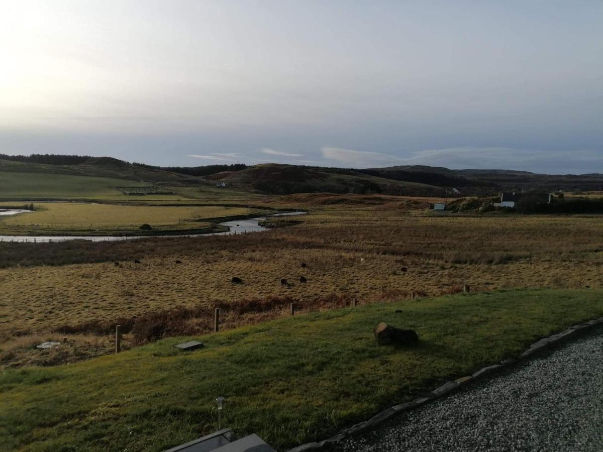 Poachers Bothy Villa Skeabost Exterior photo